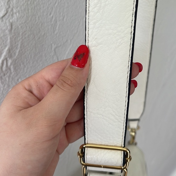 Juicy couture white cross body purse - Picture 6 of 11